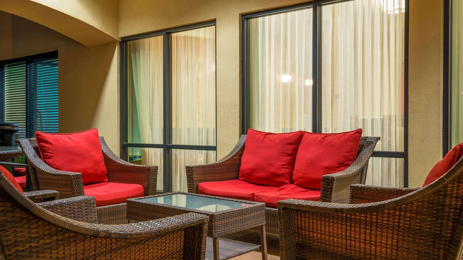 Independence 47 Hotel Scottsdale 2*,